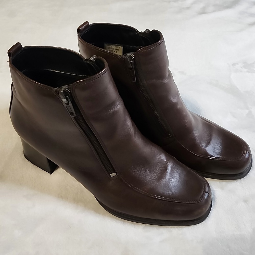 Borelli Womens Brown Leather Ankle Boots, Double Zipper Size 8, EUC